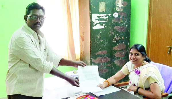 అన్యాక్రాంతమైన అసైన్డ్‌ భూమిని స్వాధీనం చేసుకోవాలి