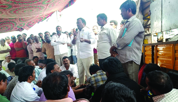 జెట్టీ నిర్మించకుంటే చేపల వేట ఎలా చేస్తారు?