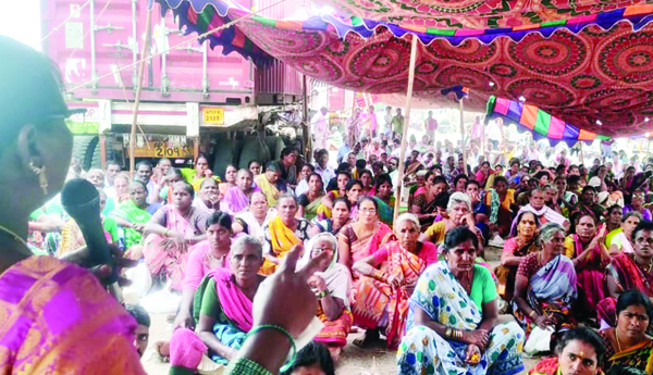 నేవీ నిర్వాసితుల సమస్యలపై నిర్లక్ష్యం తగదు