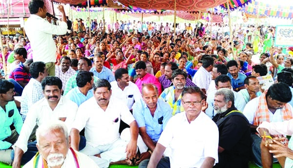  26వ రోజుకు నేవీ నిర్వాసితుల ఆందోళన