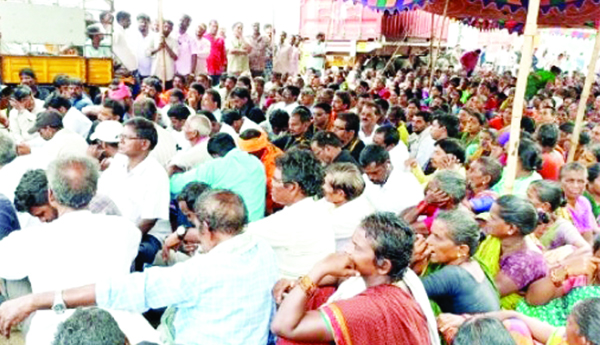 17వ రోజుకు నేవీ నిర్వాసితుల ఆందోళన