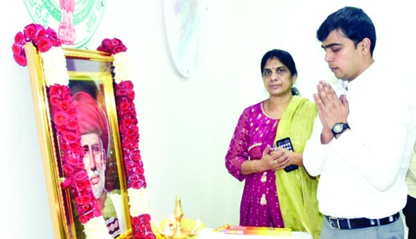 పూలే ఆశయ సాధనకు కృషి