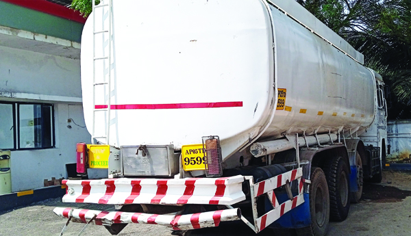 అనుమతుల్లేకుండా డీజిల్‌ తరలింపు