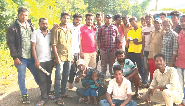 వాహనదారులు నిబంధనలు పాటించాలి