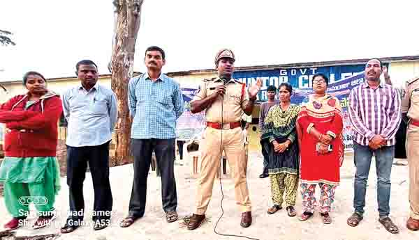 మూఢ నమ్మకాలతో అనర్థాలు