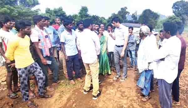  కలెక్టర్‌ సుడిగాలి పర్యటన