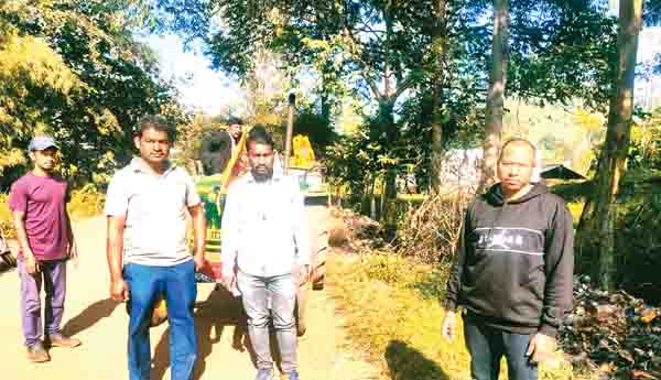 కలెక్టర్‌ ఆదేశంతో చెత్తా తొలగింపు