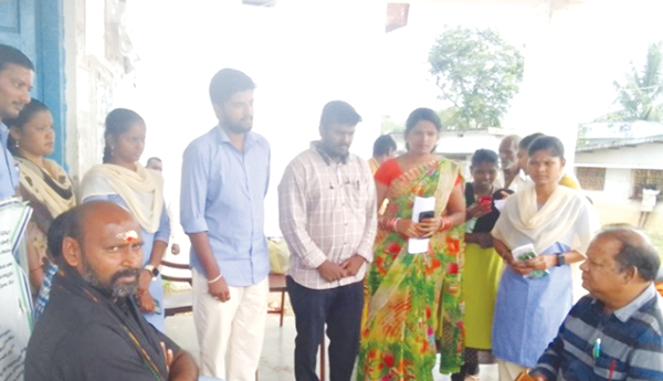 జగనన్న కాలనీలను పూర్తి చేయాలి