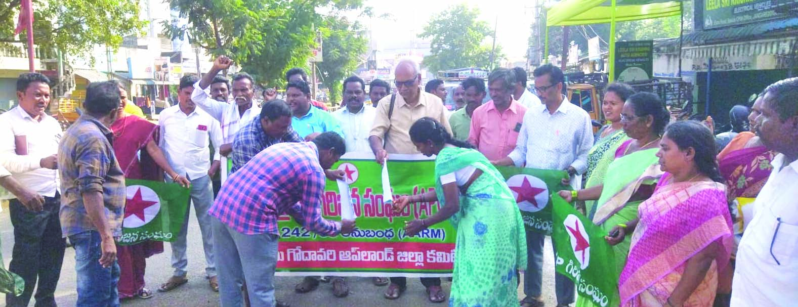 నూతన అటవీ విధానంతో ఆదివాసీలకు ముప్పు