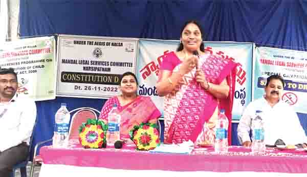 లోక్‌అదాలత్‌లతో సమస్యల పరిష్కారం