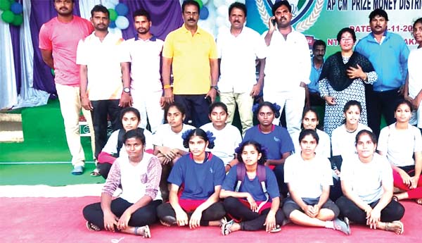  కబడ్డీ పోటీల్లో నర్సీపట్నం టీమ్‌ సత్తా