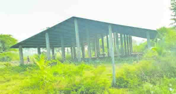 అసంపూర్తిగా 'సంపద' కేంద్రాలు