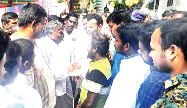  ఎమ్మెల్యే బాబురావుకు నిరసన సెగ