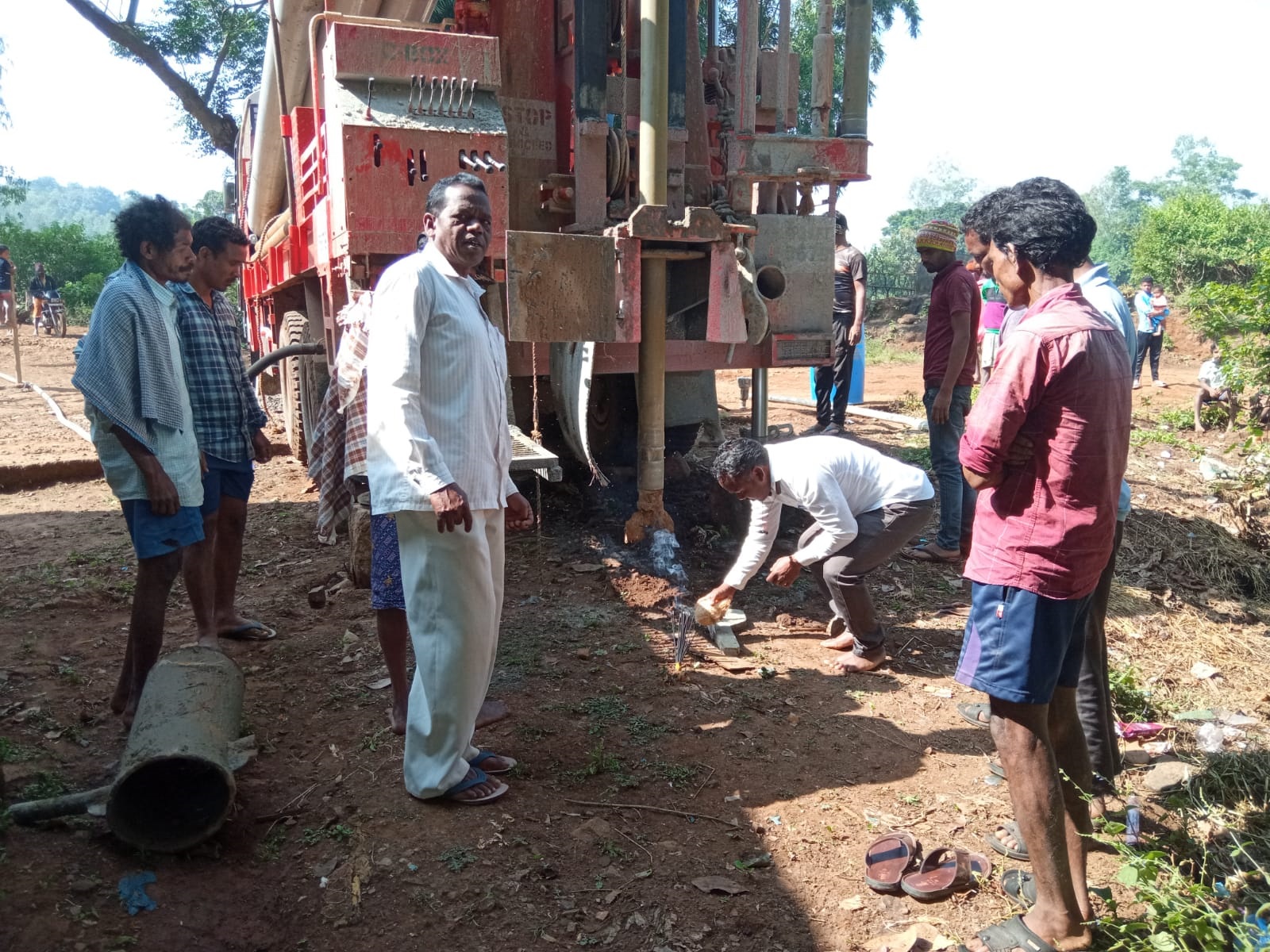 జలజీవన్‌ మిషన్‌ బోర్లకు శంకుస్థాపన