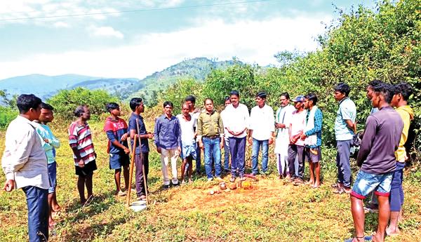 పాఠశాల నిర్మాణానికి శంకుస్థాపన