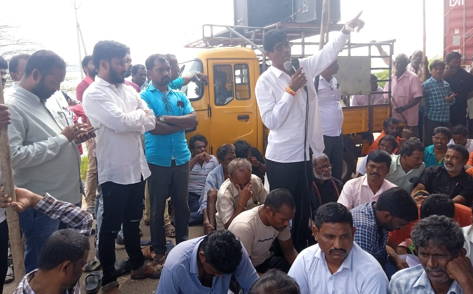 ఎన్‌ఎఒబి నిర్వాసితుల సమస్యలను పరిష్కరించాలి