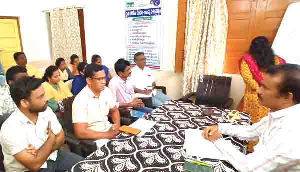 పాడి రైతులకు మెరుగైన సేవలు