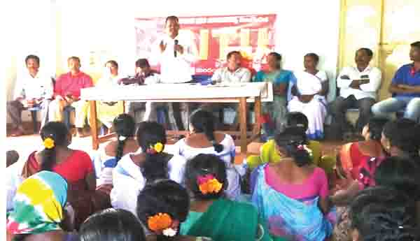 చిన్న తరహా కుటీర పరిశ్రమలు నెలకొల్పాలి