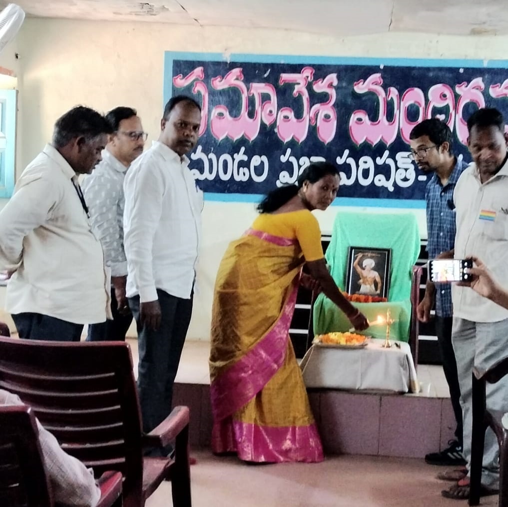 బిర్సా ముండాకు ఘన నివాళి