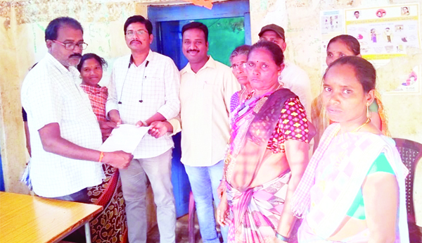 పంచాయతీ కార్మికుల పెండింగ్‌ వేతనాలు చెల్లించాలి