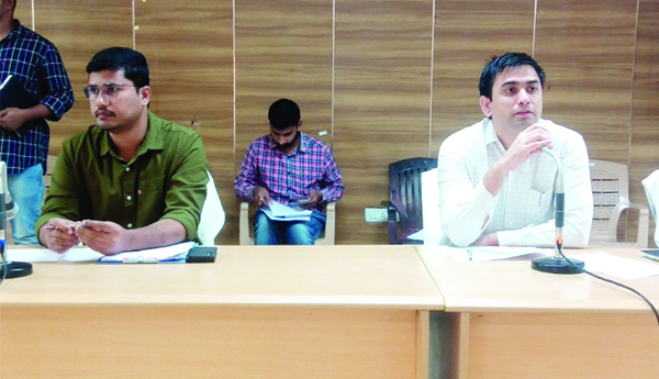 అంగన్వాడీ కేంద్రాల్లో గర్భిణులు, చిన్నపిల్లలకు పౌష్టికాహారం సకాలంలో అందించాలి