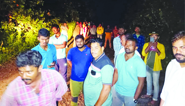  అర్ధరాత్రి కారడవిలో ఆగిన ఆర్టీసీ బస్సు