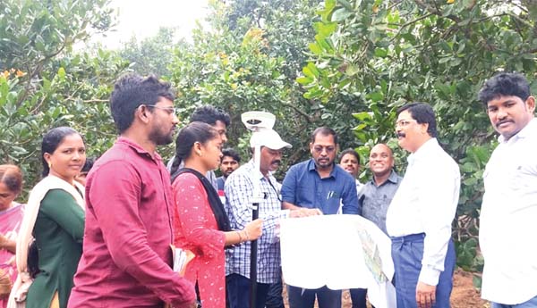 భూ రీ సర్వేతో సమస్యలు పరిష్కారం