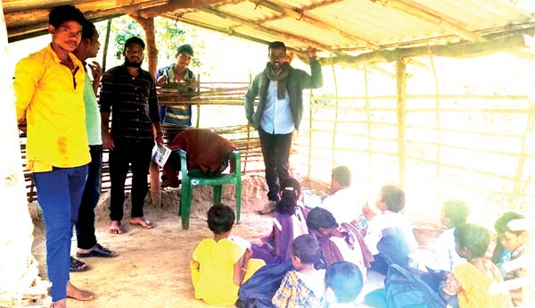 పాఠశాల భవనం నిర్మించాలి