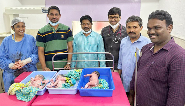 three-twins-in-delivery