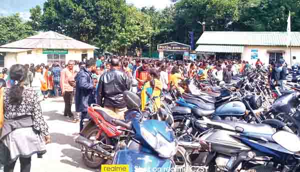  పర్యాటక ప్రాంతాలు కిటకిట