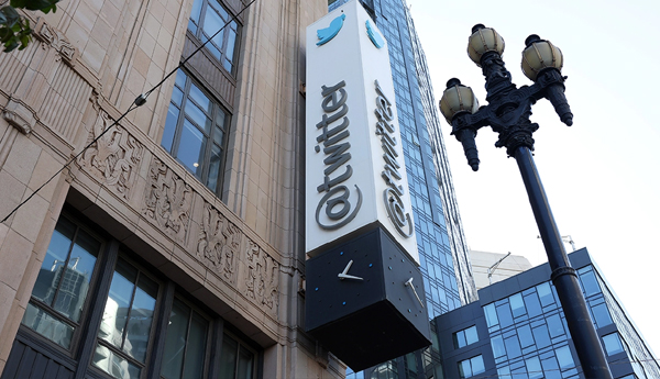 /4,400-jobs-on-Twitter