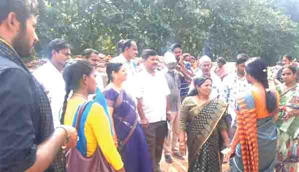 జగనన్న కాలనీలు సందర్శన