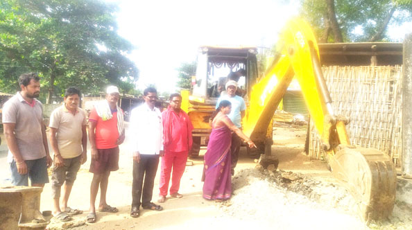 తాగునీటి పైపులైన్‌ పనులకు శంకుస్థాపన