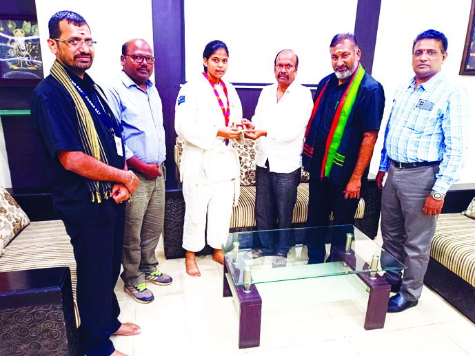 జూడో పోటీల్లో అలేఖ్యకు ద్వితీయ స్థానం