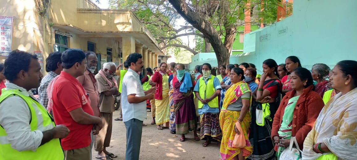 కాంట్రాక్ట్‌, ఔట్‌సోర్సింగ్‌ కార్మికులను పర్మినెంట్‌ చేయాలి : సిఐటియు