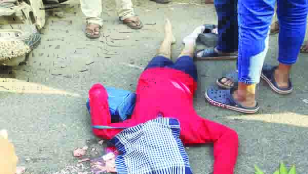 ఫార్మా బస్సుకు విద్యార్థి బలి