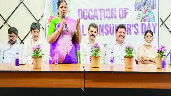 హక్కులపై అవగాహన అవసరం : మేయర్‌