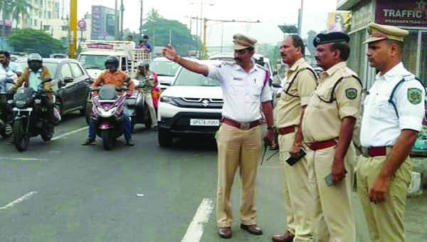 ట్రాఫిక్‌ నియంత్రణపై ప్రత్యేక చర్యలు
