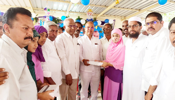 పేద విద్యార్థులందరికీ డిజిటల్‌ విద్య : 'చింతల'