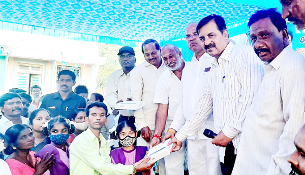 విద్యతోనే పేదరికాన్ని జయించగలం : 'చింతల'