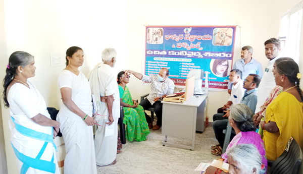 ఉచిత కంటి వైద్య శిబిరం