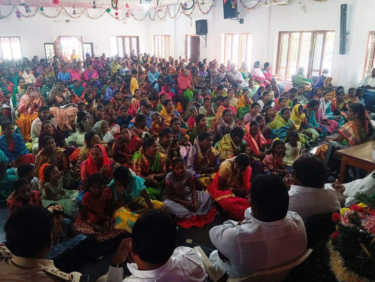 ఘనంగా క్రిస్మస్‌ వేడుకలు