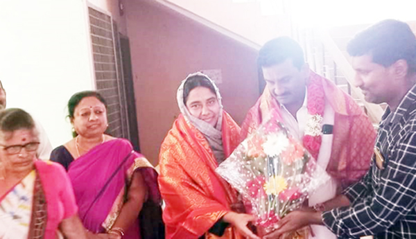 మహిళలకు విరివిగా పొదుపు రుణాలు