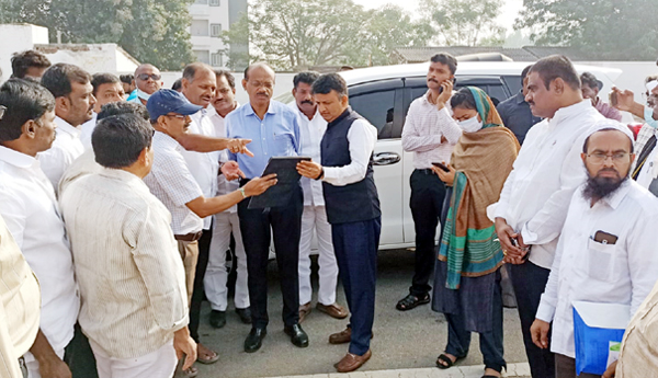 జిల్లా అభివృద్ధికి కృషి చేయాలి