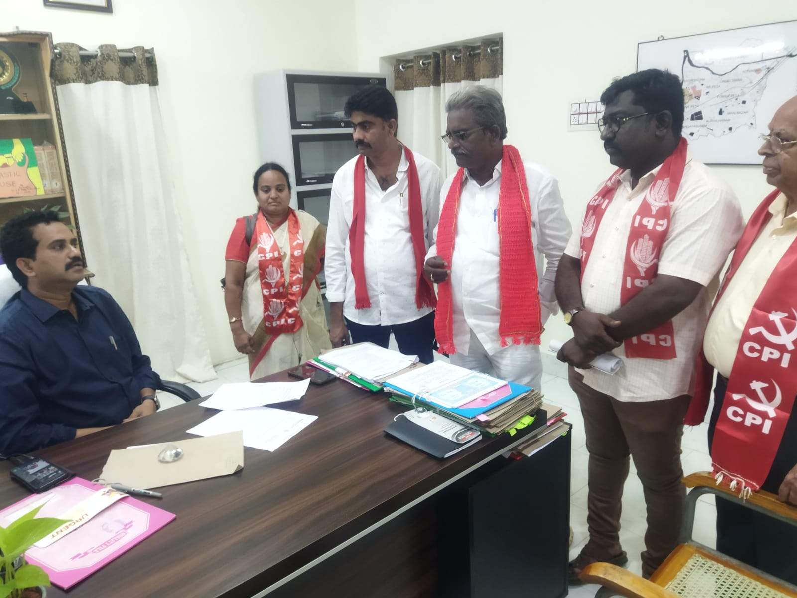 టిడ్కో ఇళ్లు అప్పగించాలి : సిపిఐ