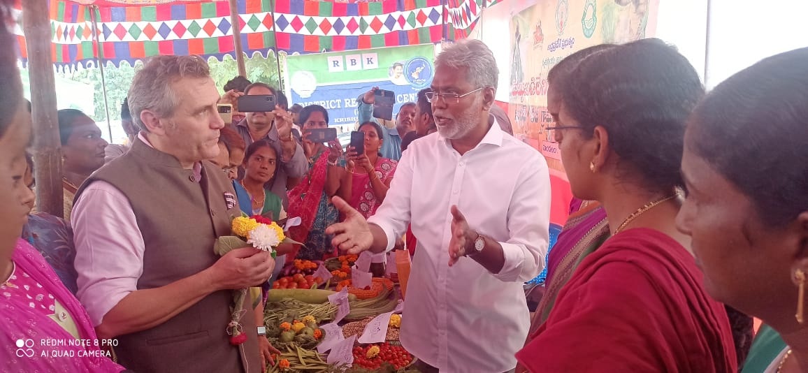 బ్రిటన్‌ డిప్యూటీ హైకమిషనర్‌కు సన్మానం