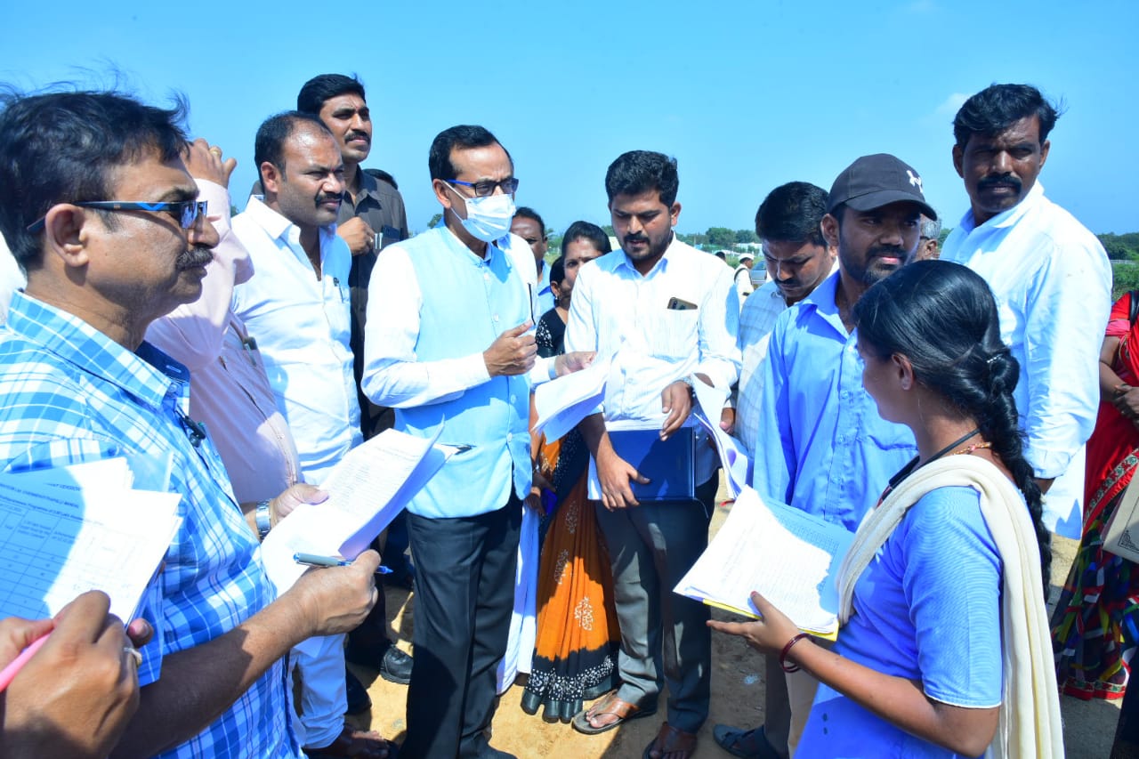 వేగవంతంగా ఇళ్ల నిర్మాణాలు