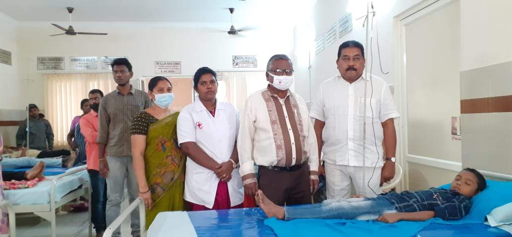 తల సేమియాపై చిన్నారులకు రక్తమార్పిడి