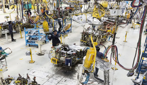 Industrial-Production-Shrank-4per-in-October-Manufacturing