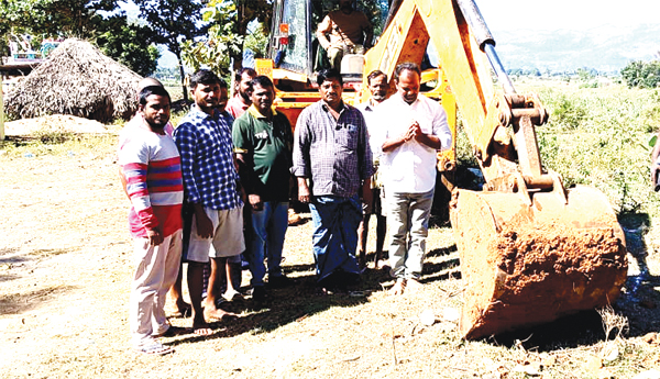 వాటర్‌ ట్యాంక్‌ పనులు ప్రారంభం